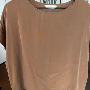 Elizabeth Suzann Georgia Tee in Moss Silk Crepe - Moss / OS